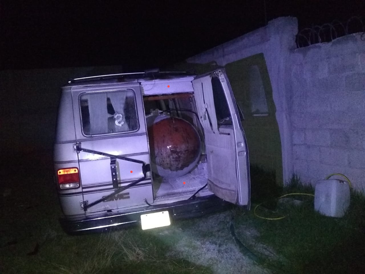 Guachigaseros provocan fuga de gas en Nanacamilpa; pusieron en riesgo a decenas de familias.