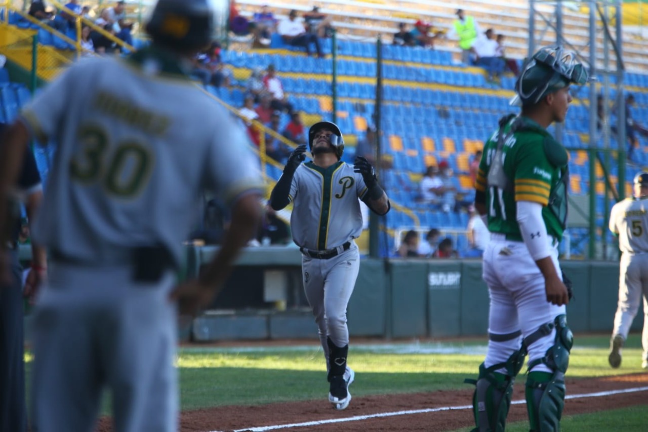 Pericos festejó a lo grande su aniversario 80 