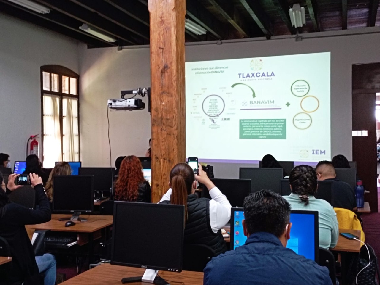 IEM capacitó a entidades públicas sobre manejo de datos del BANAVIM