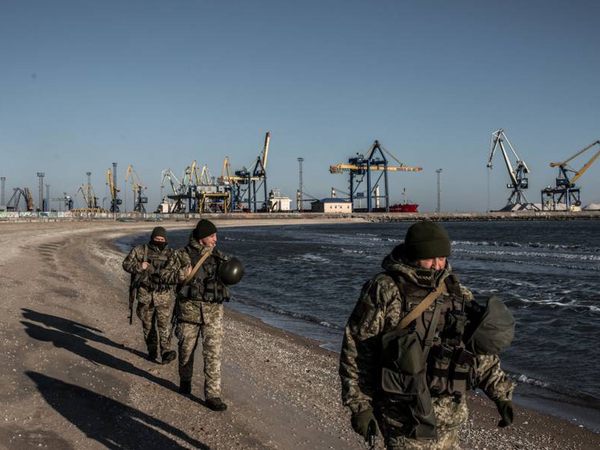 Ucrania cerró formalmente puertos del mar Negro y del Azov, capturados por el ejército ruso