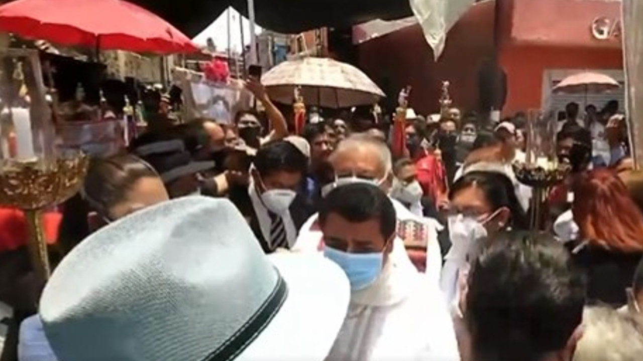 En Cuautlancingo; creyentes se manifestaron e impidieron que inicie la construcción una nueva capilla