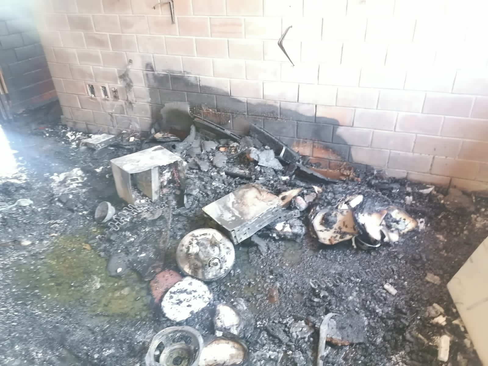 Protección Civil y Dirección de Seguridad Ciudadana y Movilidad de Tlaxcala atendieron un incendio en Acuitlapilco