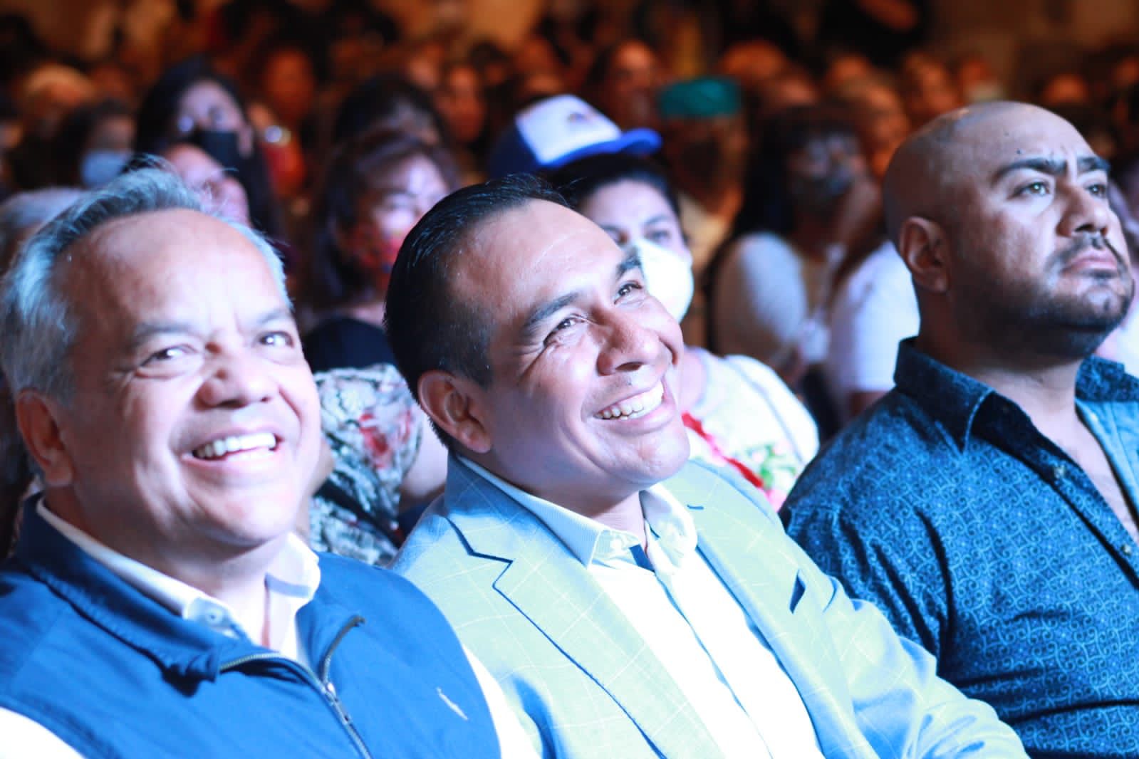 Celebran a madres del Distrito local 10 entre diputados