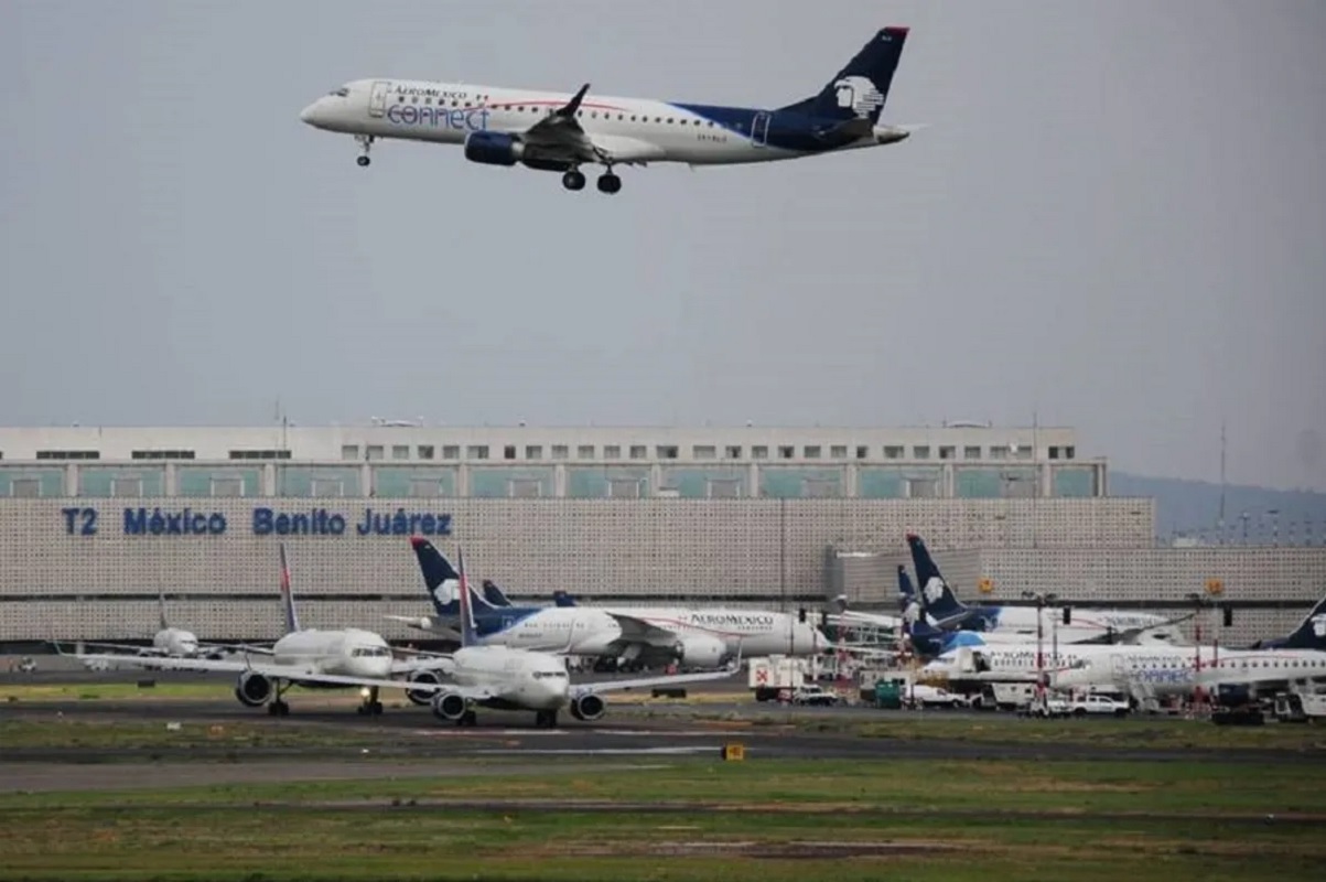 Tras fuertes lluvias en CDMX desvían aterrizajes del AICM a otros estados 