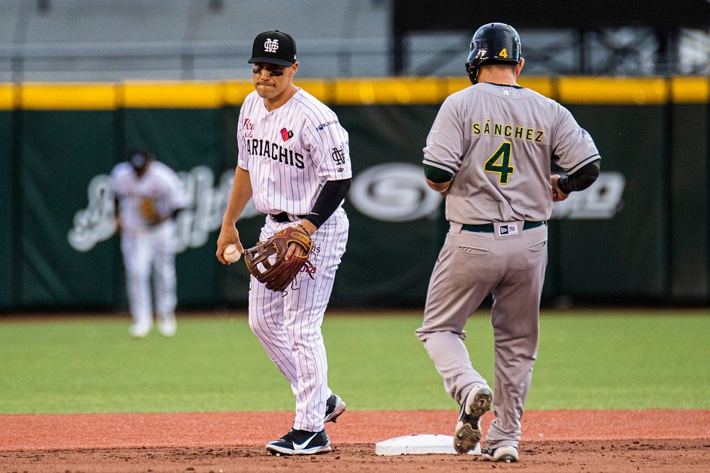 Pericos quedó tendido sobre el terreno ante Mariachis