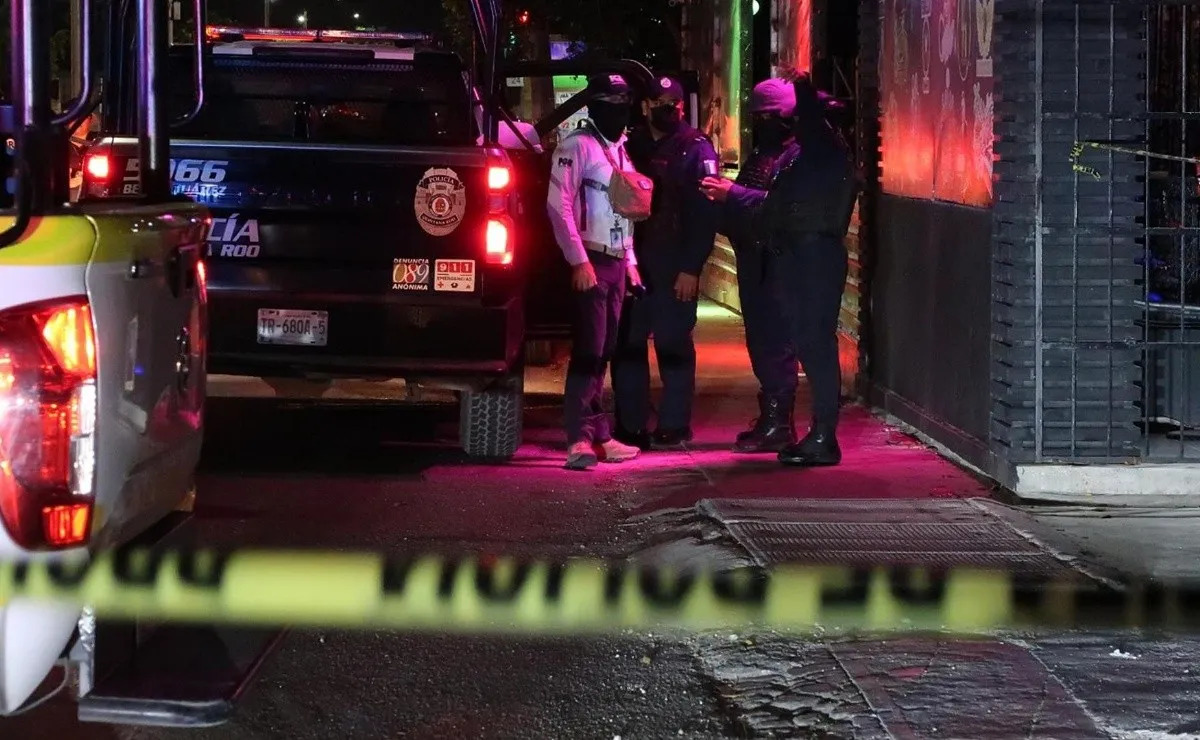 Al menos un muerto y 8 heridos dejó la balacera en zona de bares en Cancún