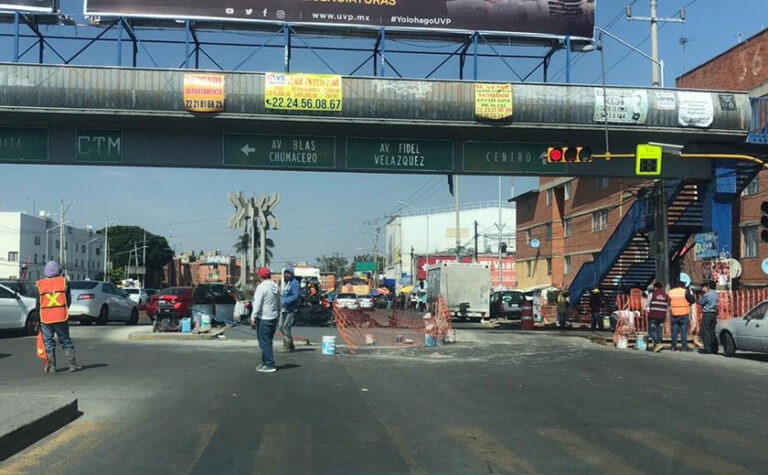 Gobierno estatal contempla rehabilitación de puentes peatonales en Puebla y Cholula