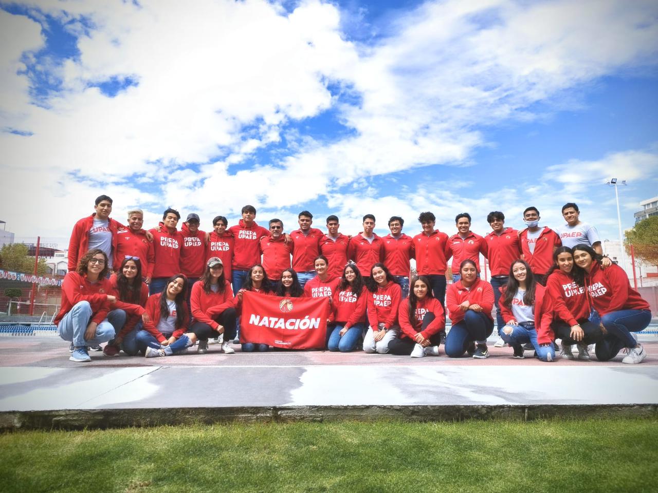 Dos nadadores de Puebla, campeones nacionales de Conadeip 
