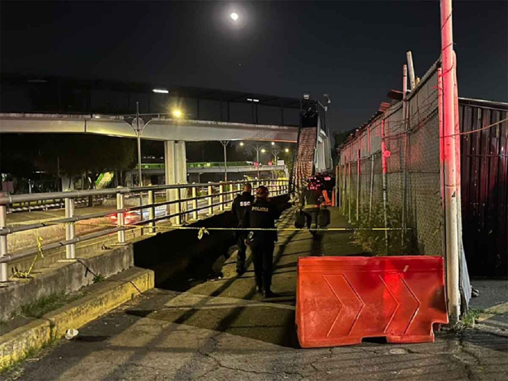 Dos jóvenes que se dirigían al concierto de Zoé murieron tras caer en una coladera 