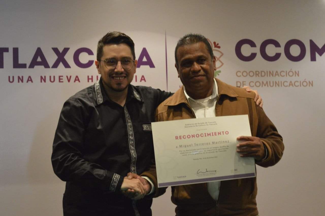 Reconoce secretaría de cultura a miguel terreros por participación con el alebrije “Halcactoli”