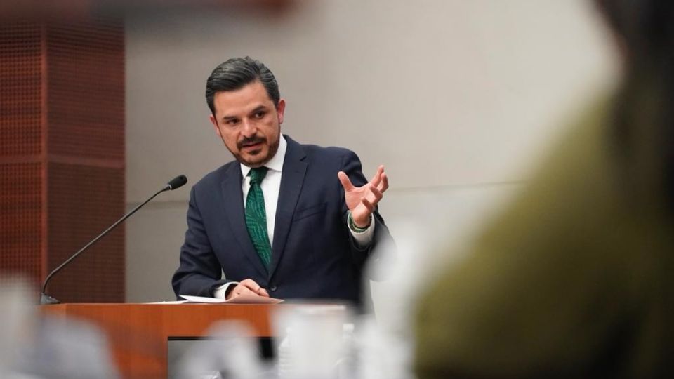 IMSS está de pie, a la vanguardia y a la altura de la transformación del país: Zoé Robledo