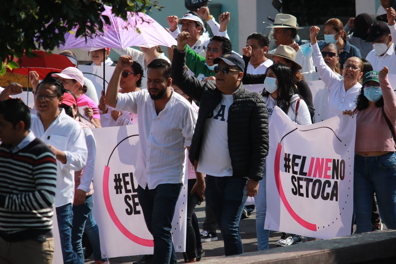 Tlaxcaltecas se pronuncian en contra de reforma electoral