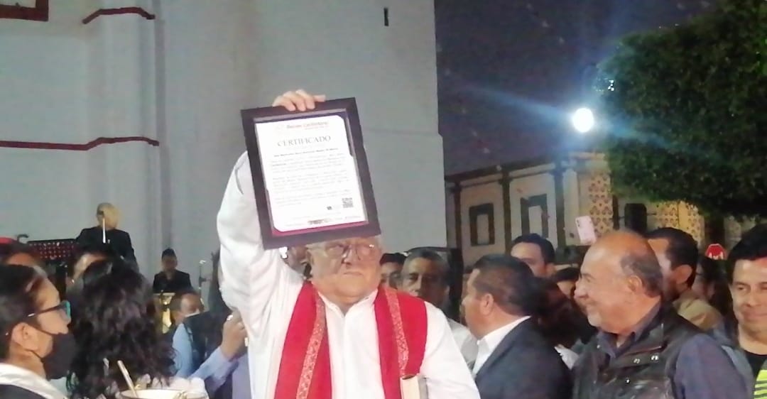 Sociedad cholulteca logra inaugurar reloj de la iglesia de San Pedro tras 45 años de silencio en su torre