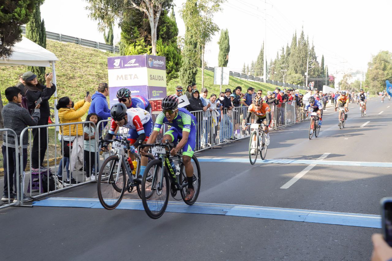 Más de 400 participaron en la Carrera Ciclista de San Andrés Cholula