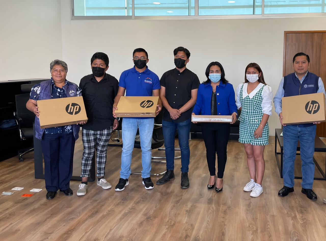 Entregan premios a los ganadores del concurso “Premio al talento joven” 