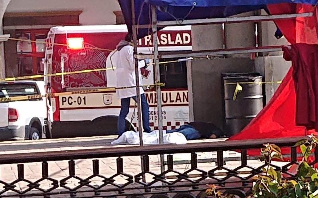 Localizan a masculino sin vida frente a la presidencia de Contla de Juan Cuamatzi 