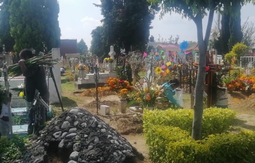 Mantienen medidas sanitarias en camposantos sanandreseños