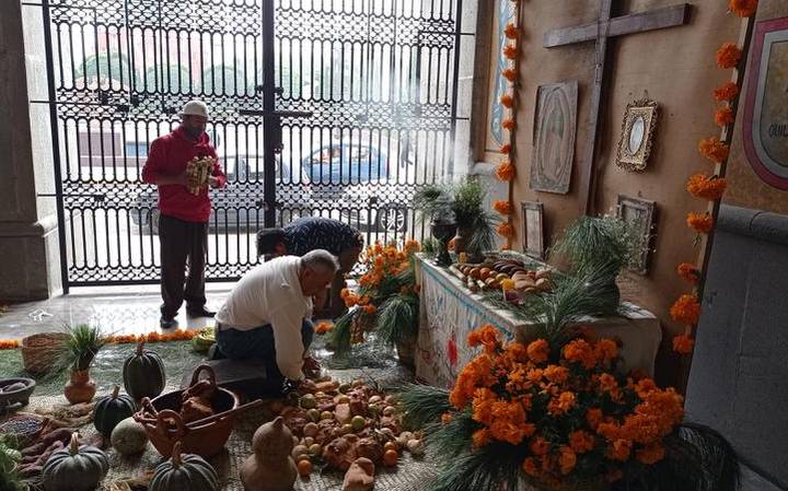 Ofrendista busca evitar que las tradiciones desaparezcan