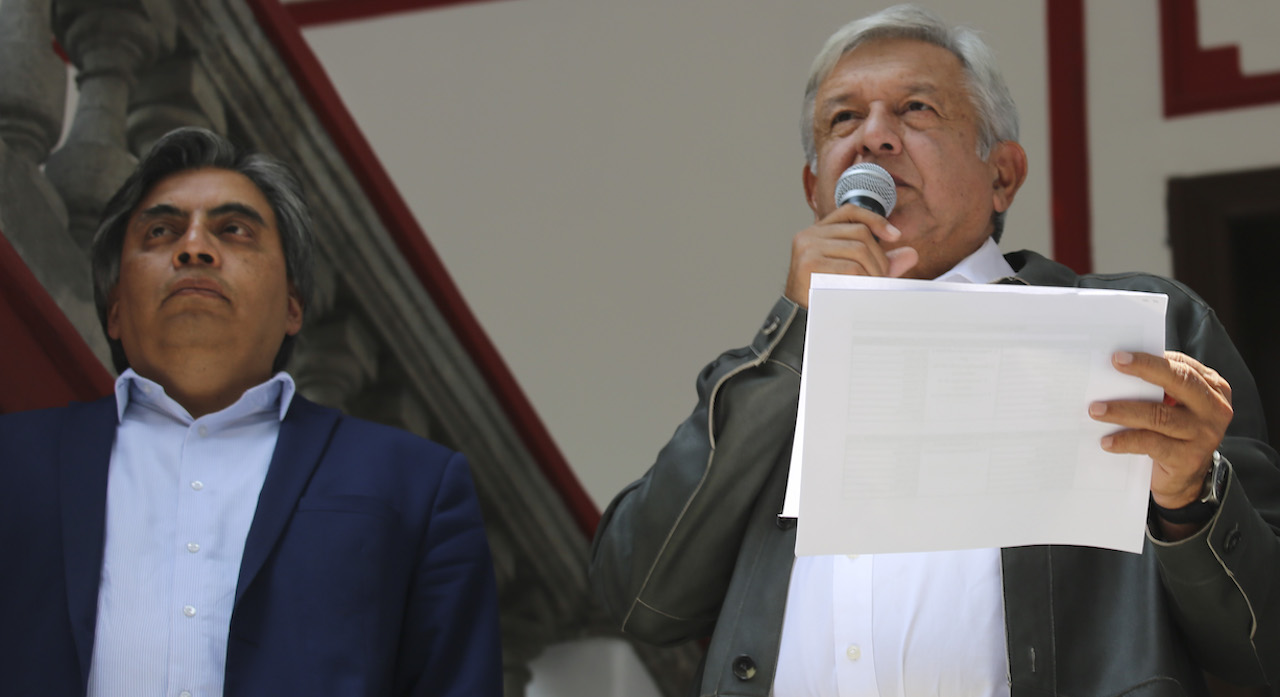 AMLO busca que Gerardo Esquivel deje Banxico y ocupe otro cargo en el gobierno
