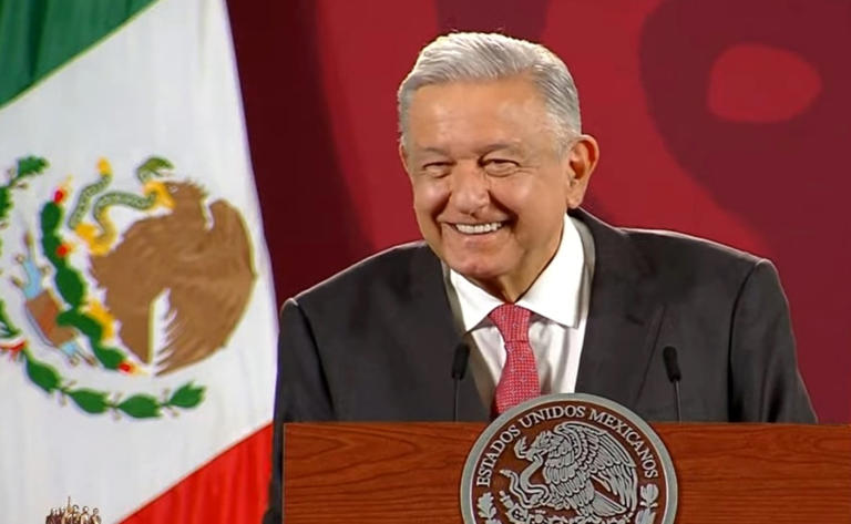 “Va estar bueno el acarrero”: AMLO ironiza sobre marcha del próximo domingo y da una serie de lemas