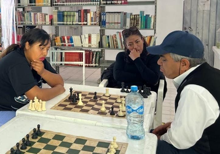 Coordinación de Cultura en Huamantla organiza Taller de Ajedrez para la ciudadanía