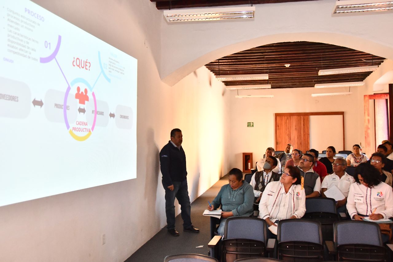 Ayuntamiento de Huamantla invita a prestadores de servicios a Taller de Construcción y Aplicación de KPI´S