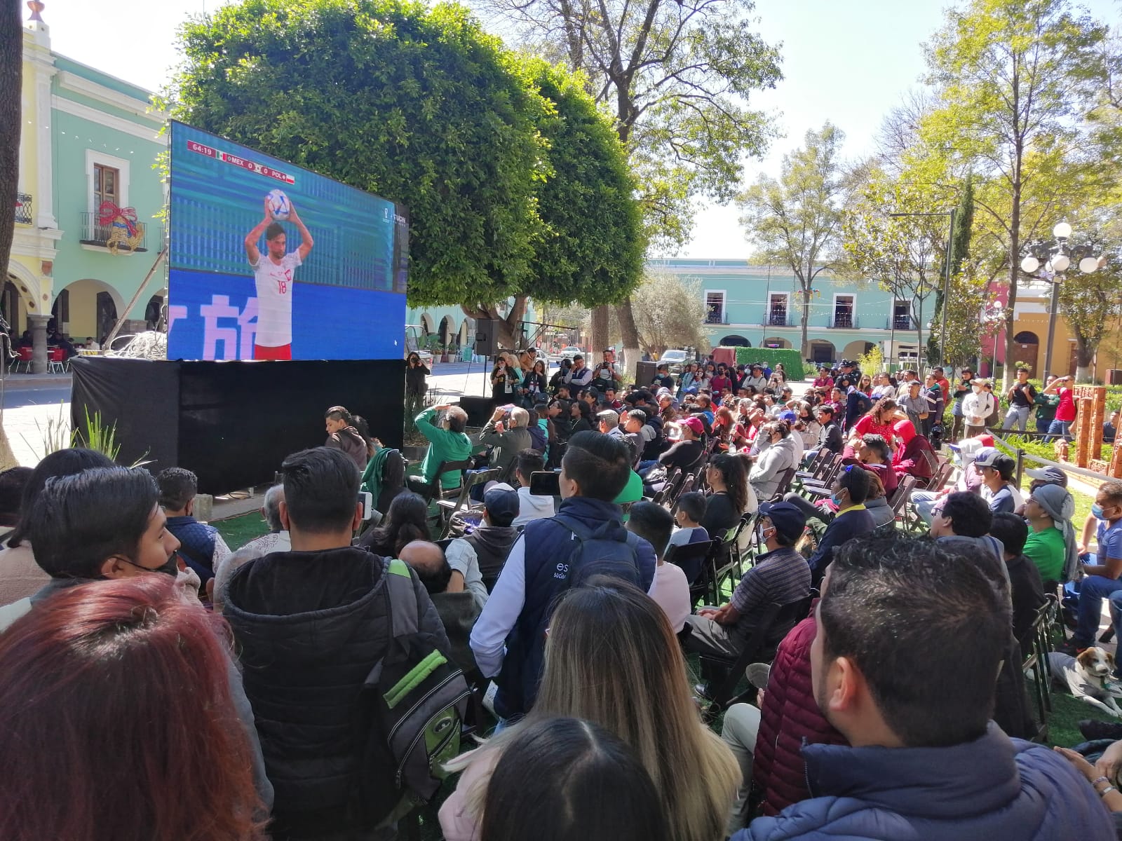  “Queremos seguridad, no pantallas”, reclaman comerciantes y habitantes a Jorge Corichi