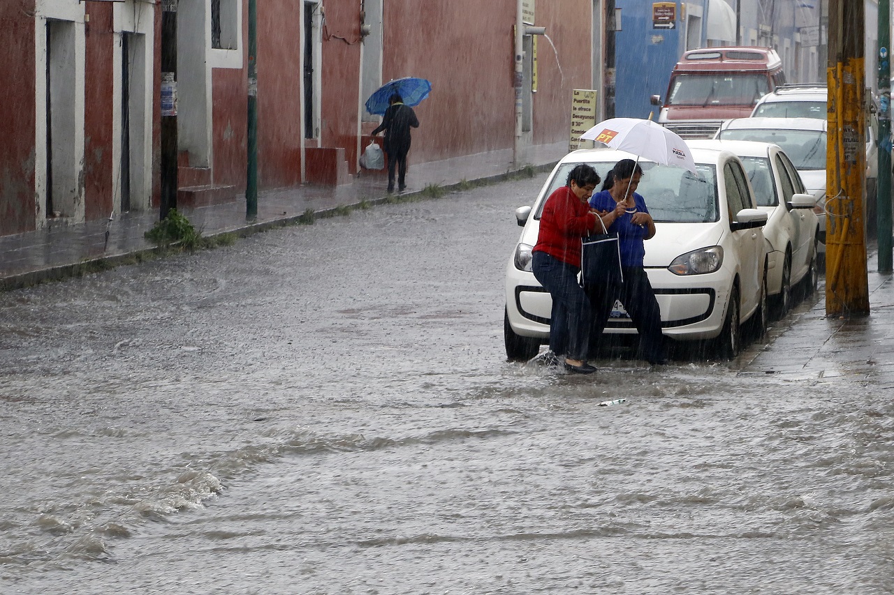 Este miércoles termina temporada de ciclones tropicales; frente frío causará lluvias en estos estados