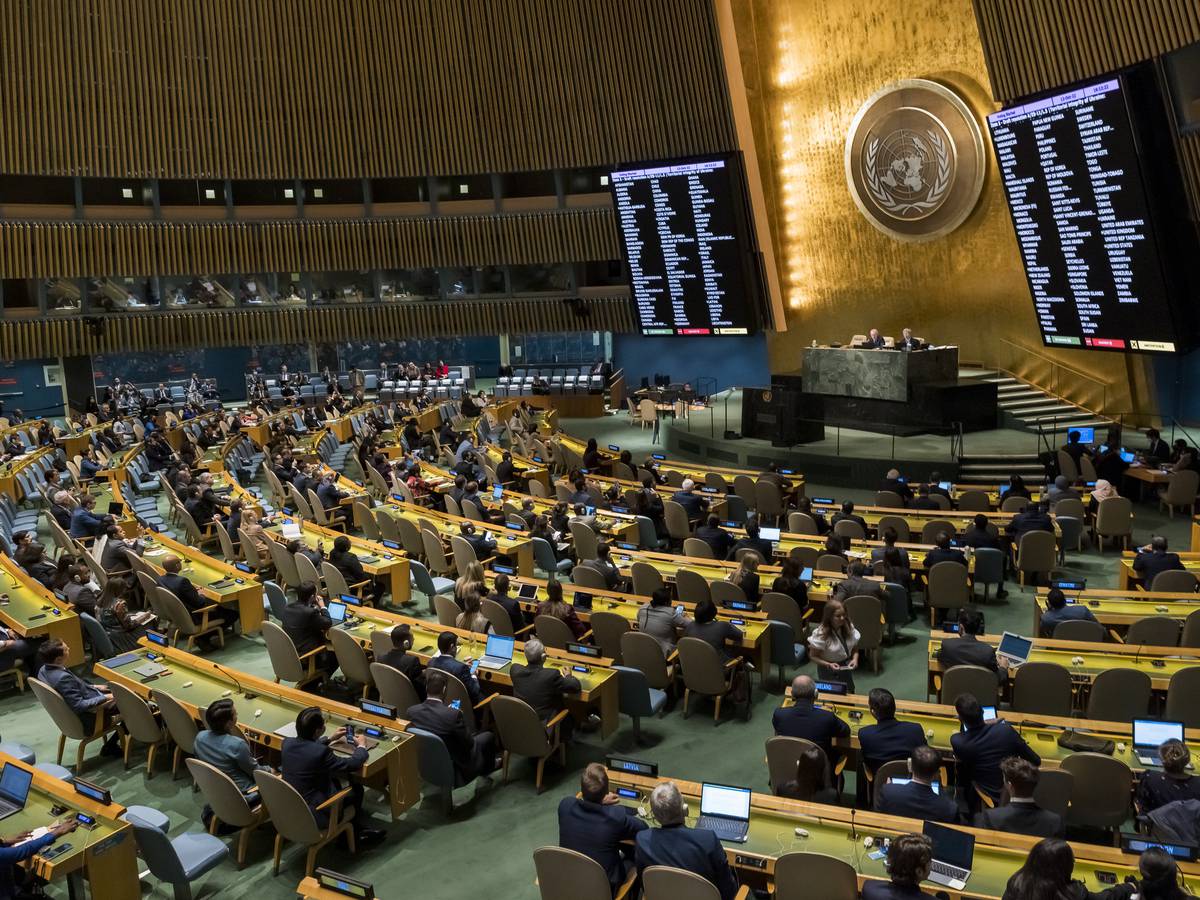 Asamblea de la ONU pide frenar el embargo de EU a Cuba