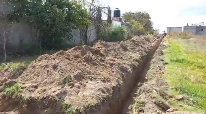 Supervisan avance de construcción de red de agua en la Sección Octava de Contla