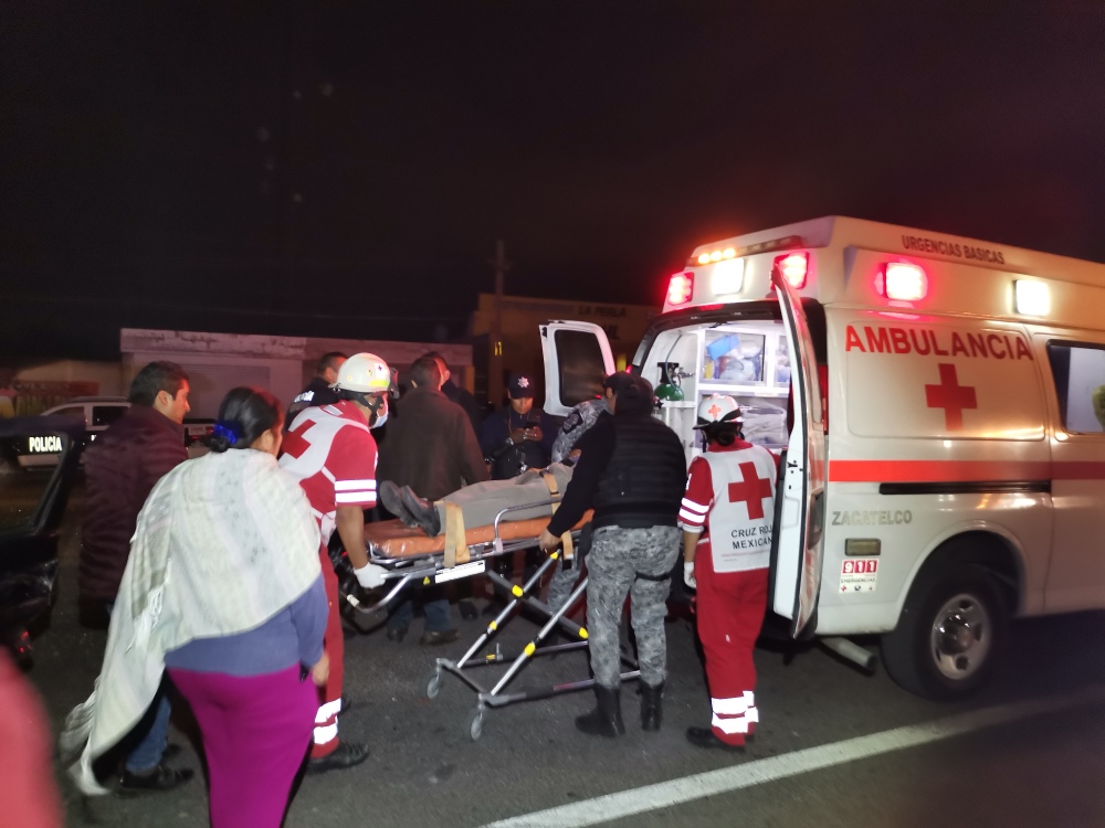 Choque múltiple sobre Vía Corta Chiautempan-Puebla, deja cuantiosos daños materiales