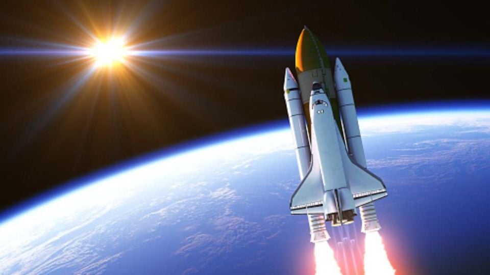 Cohete chino sin control cae (por fin) en la Tierra... ¿afectó a México?