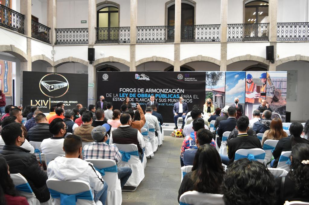 Con gran éxito arrancan los foros para armonizar la ley de obras públicas