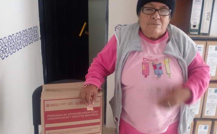 Ayuntamiento de Tetla de la Solidaridad entrega despensas a ciudadanía