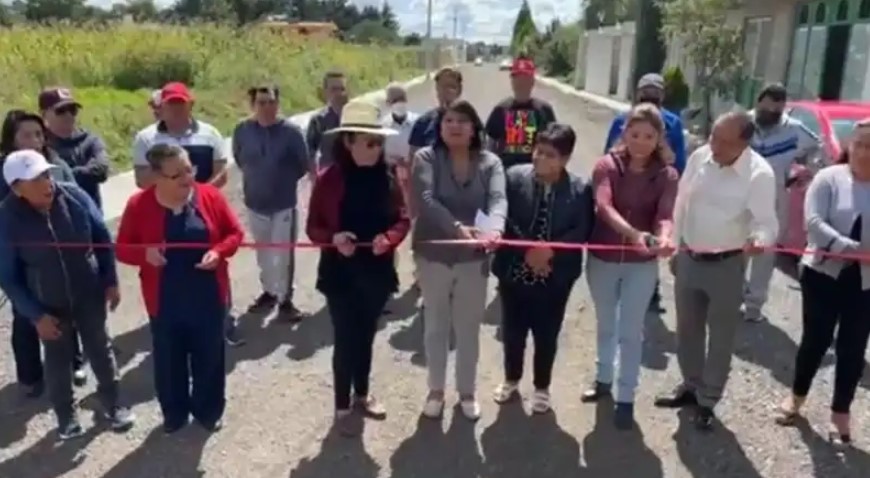 Alcaldesa de Panotla inaugura construcción de calle