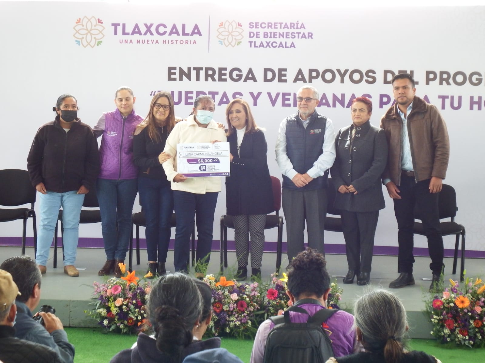 Dan puertas y sillas a familias vulnerables de Tlaxcala