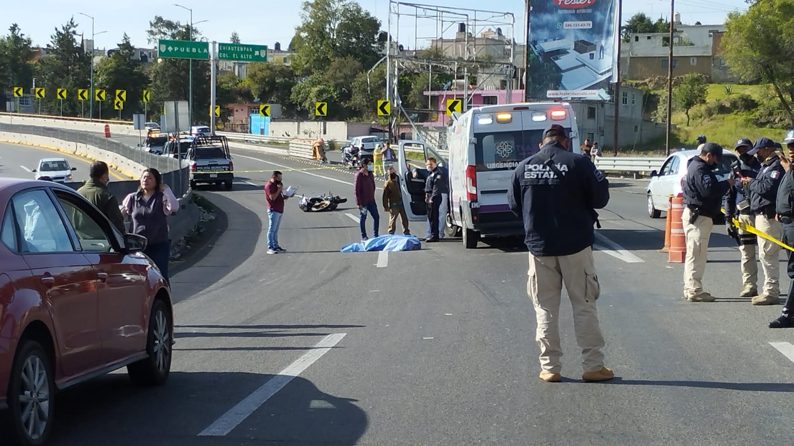 Muere mujer en accidente de motocicleta sobre la Vía Corta Chiautempan-Puebla