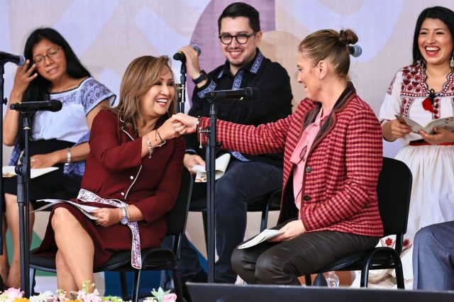 Encabezaron gobernadora Lorena Cuéllar y Beatriz Gutiérrez “fandangos por la lectura” en Contla