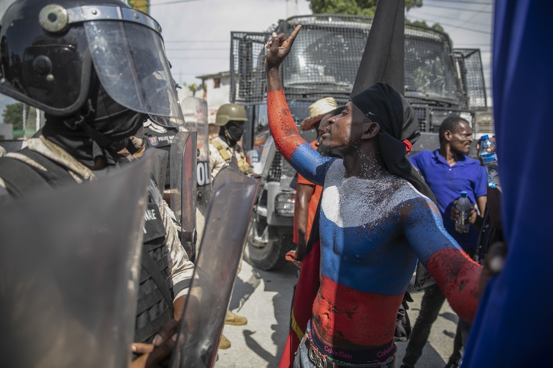 ONU aprueba sanciones para Haití e impone medidas a líder pandillero haitiano 