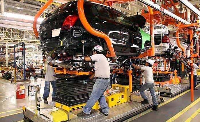 Prevén mejora en el sector automotriz