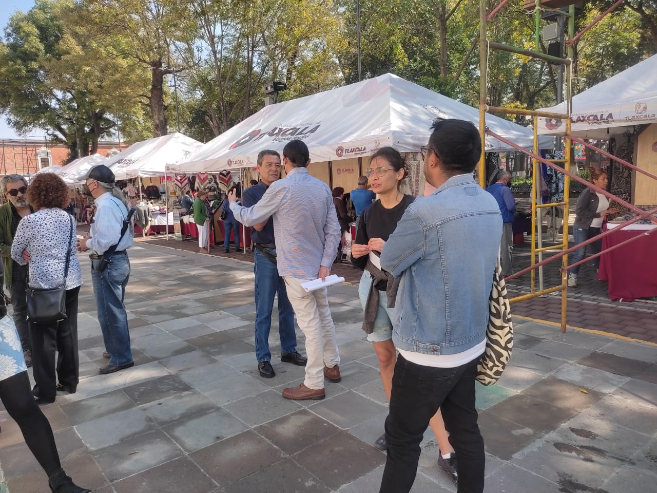 Huyen artesanos del Centro histórico de Tlaxcala