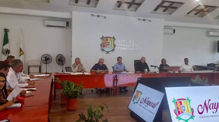 Suspenden clases en 20 municipios de Nayarit este lunes tras pasó del huracán 'Roslyn'