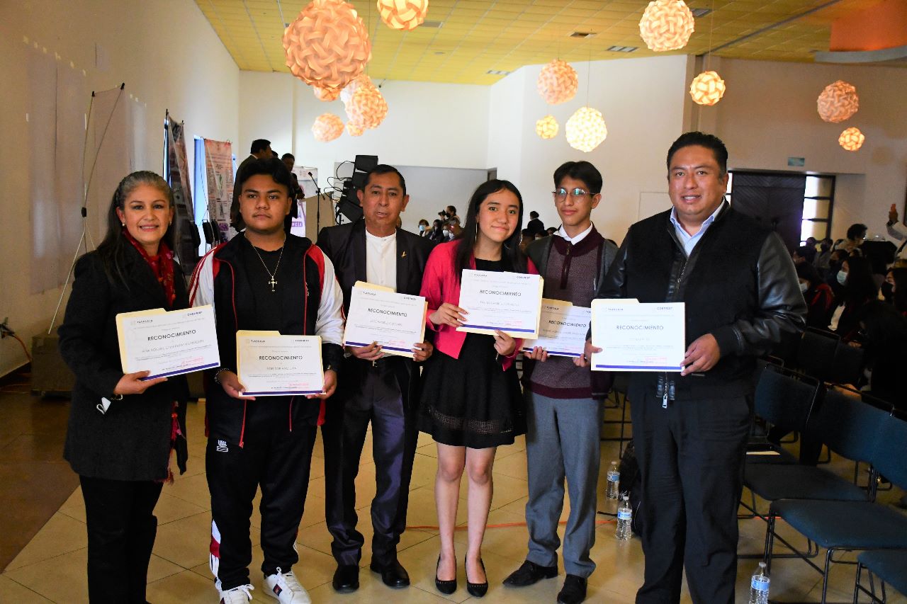 Gana COBAT primer concurso de carteles y proyectos científicos emitido por la COEPRIST