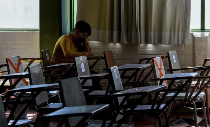 Maestros abandonaron sus escuelas en la zona rural de Michoacán, pero siguen cobrando normal