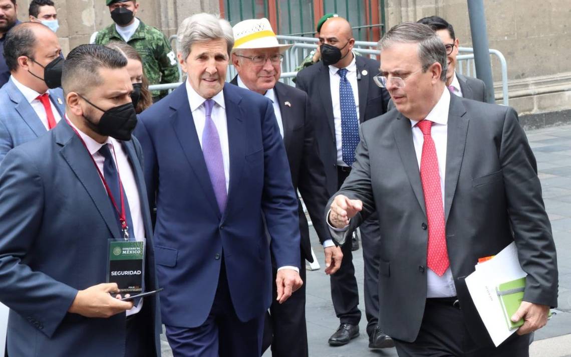 México acuerda reutilizar hasta 98% de gas metano tras reunión de AMLO y John Kerry