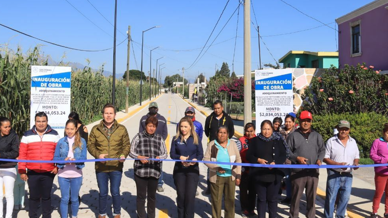 Ayuntamiento de San Pedro Cholula hizo entrega de la remodelación de la Calle 16 de Septiembre