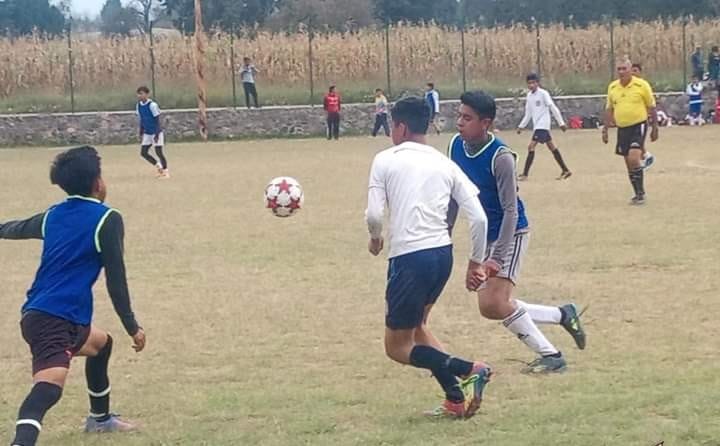Alcalde de Santa Cruz Tlaxcala comprometido con el deporte