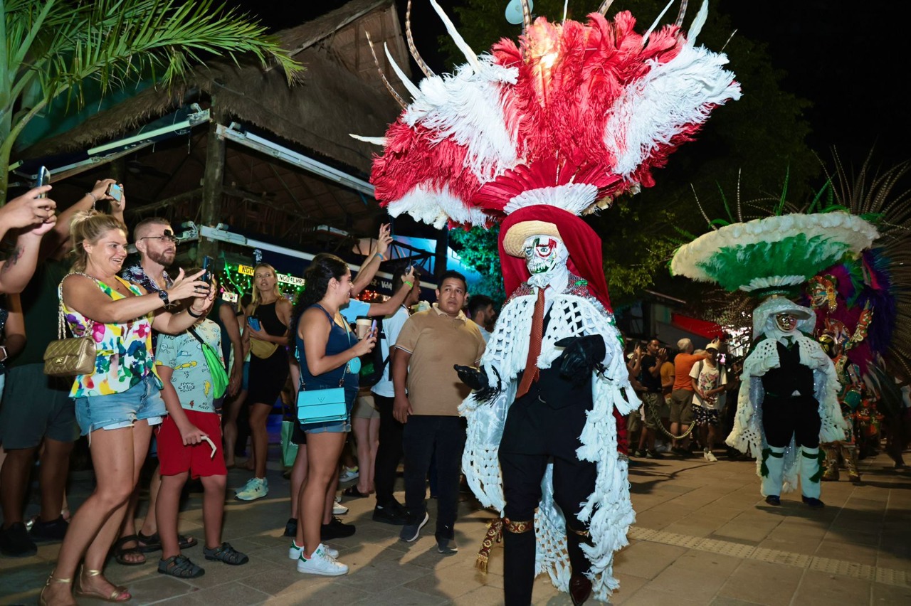 Con alegría fue recibida la representación de Tlaxcala en el festival de tradiciones de vida y muerte en Xcaret