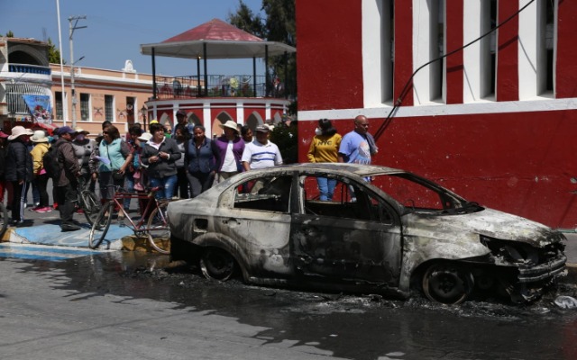 Advierten que habrá acciones penales por quema de patrullas en Calpan