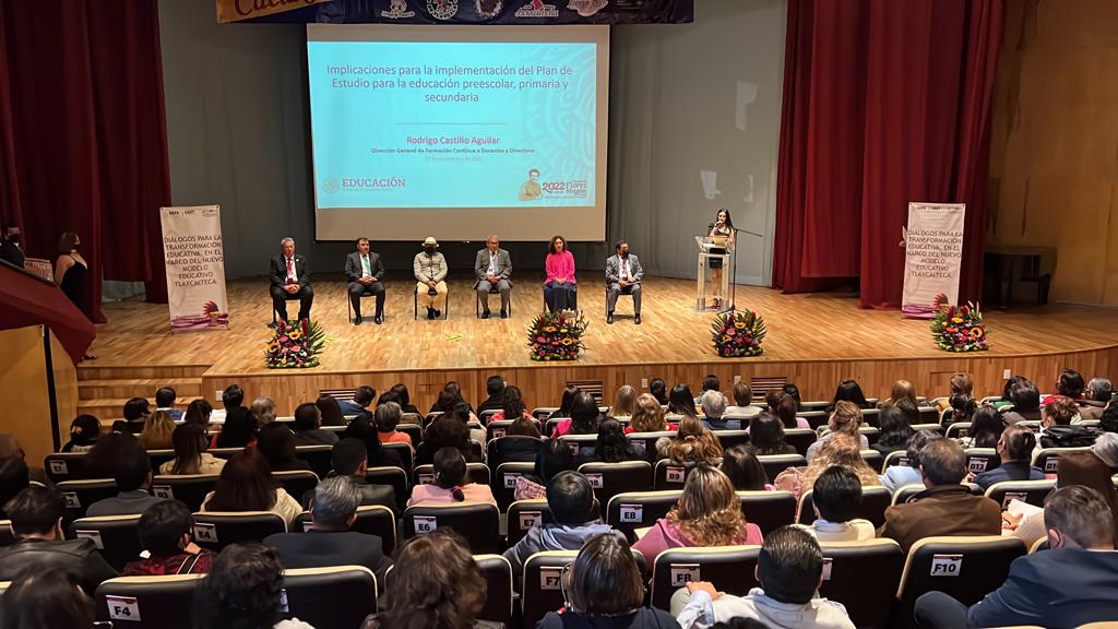  Organiza SEPE-USET conferencia en el marco del nuevo modelo educativo tlaxcalteca